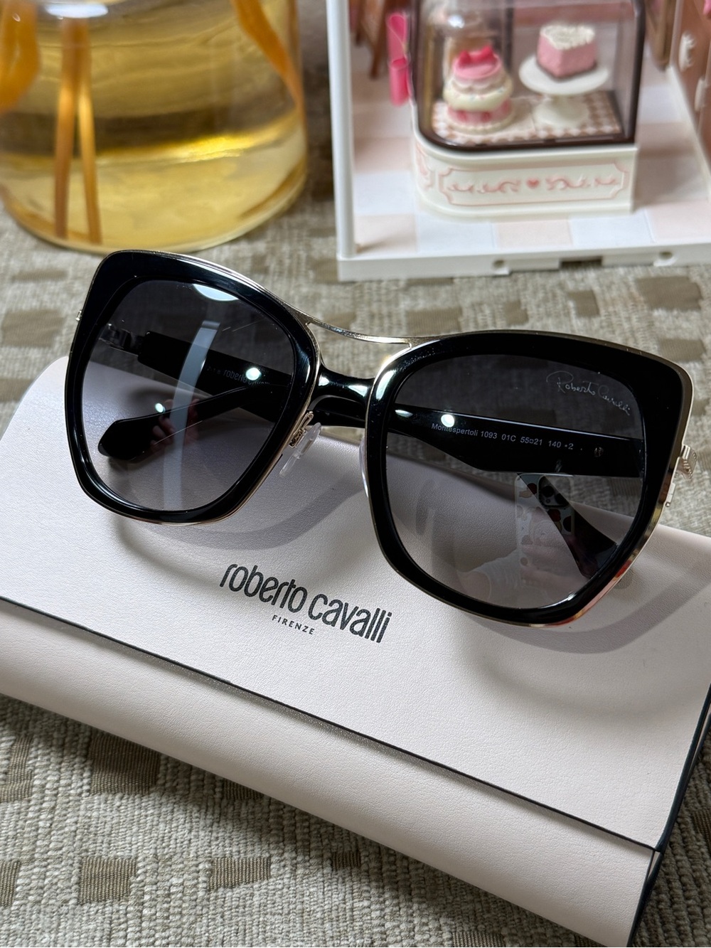 Roberto Cavalli Montespertoli 1093 01C Women’s Sunglasses Black/Gray UV400